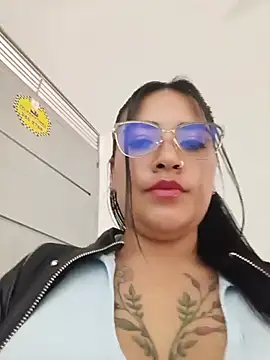 MAYE__13 - Take off my shorts, in front of the driv