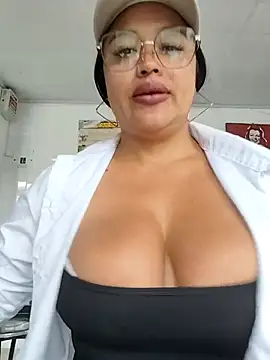 Outdoors-Mia_Khalifa - fake cum on tits