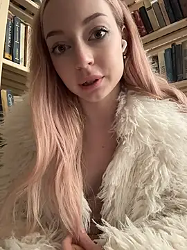 Melissa_grr - Show my HOT BOOBS! RISKY