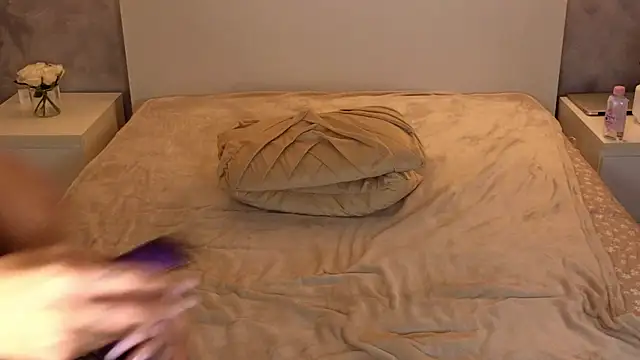 AshleyLuxxe - Let's heat things up!