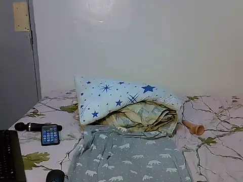Pretty_j - play with my boobs
