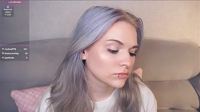 KaleyMahunik - let's lick and bite my finger