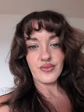 Petite_Juicy_Olive - Tip to vibrate toys, cum HARD at goal!