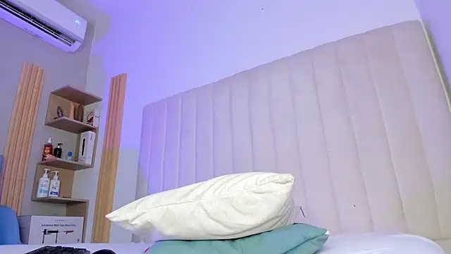 Camila2023_ - OPEN LEGS AND DILDO PLAY