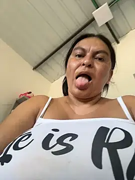 Horny-Mommy-Dirty - Squirt