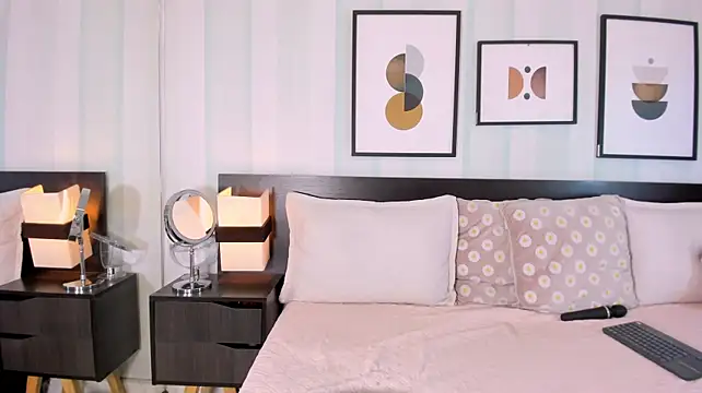 Lexis_Walker - FLASH PUSSY AND RUB