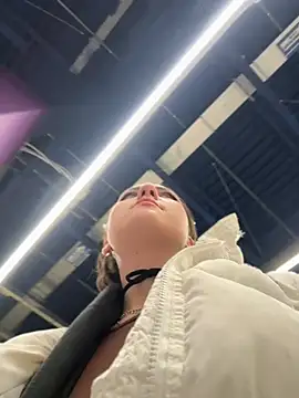 KatyVibes - SHOW TITS IN PUBLIC