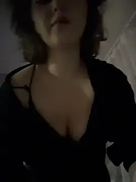 KellyKeler - Insert finger into my wet pussy 😍💦