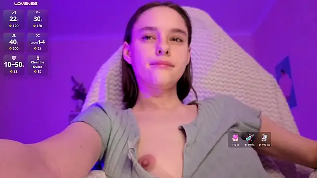 Britney_Ross - Fingers Pussy Without My Top on