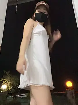 My_Melodyy - make me cum pussy in public garden 🪴😈