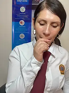 Alysson-- - DINAMITE MY PUSSY VIBES IN PUBLIC 💦💦