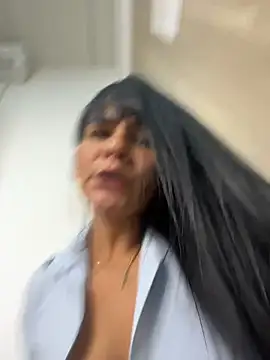 LuxeBrunetteXXX - CLEANING LADY FINGERING PUSSY CLOSE UP