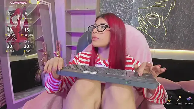 Zoeecarter_ - 🍑🍆 PLUG ANAL + SQUIRT 🍑🍆