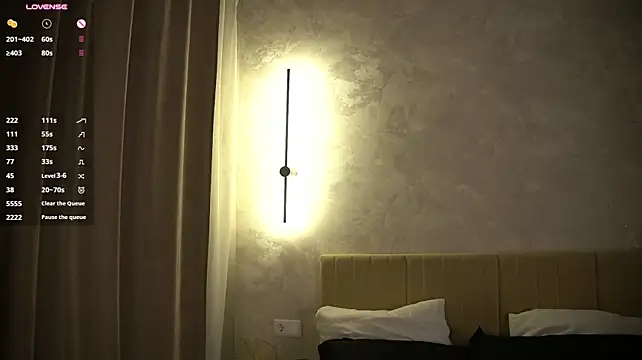 RaiArgand - flash boobs and pinch nipples