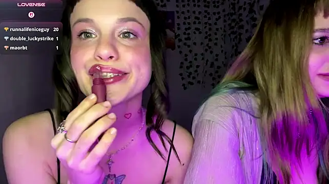 Lili_pup - Crem on tits