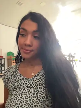 Samantha_gyatt - OFF PANTY AND TWERK