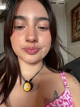 Damian_n_Maya - show boobs