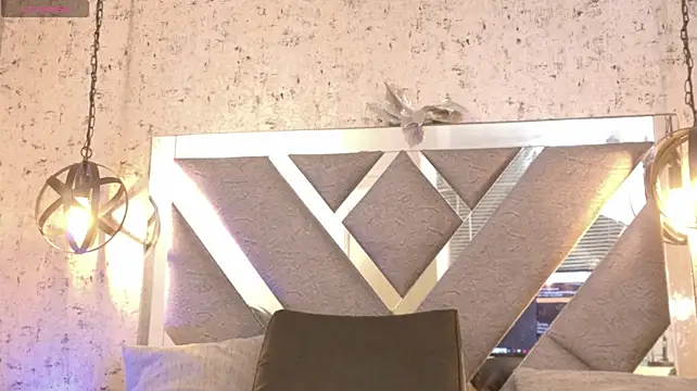 Zamara_milf - Spanks tits