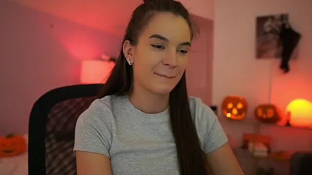 MooningKatee - Top off