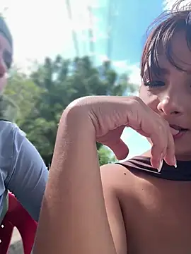 Lalilamassu1 - Bounce tits x2girls