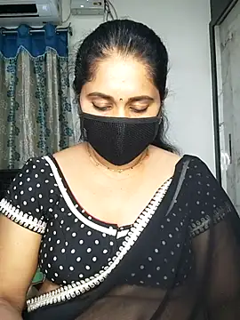 Doly_thebubbly_telugugirl - Boobs oil massage in public..