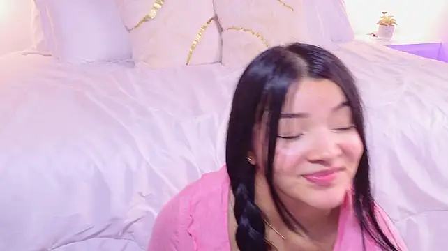 EmmaBlossom - handjob staring at you