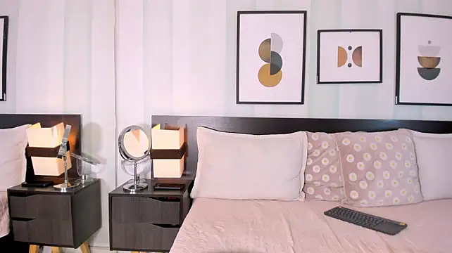 Lexis_Walker - FLASH PUSSY AND RUB