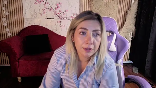 Isabella_lt - SPIT BOOBS