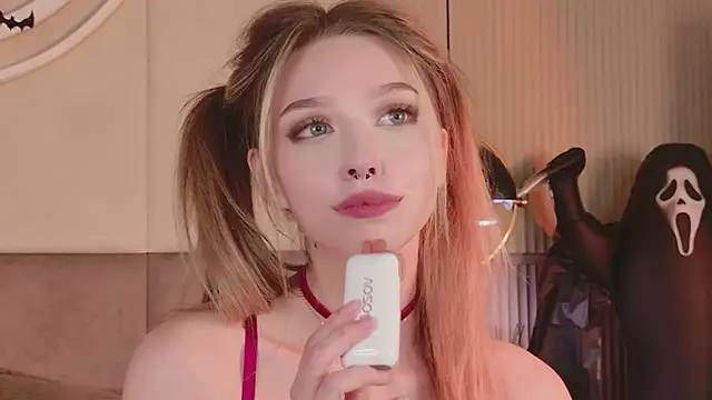 Sierra_Fane - VR HAND BRA