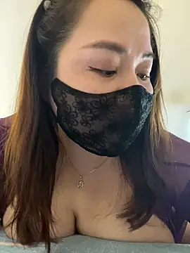 Angie_88 - Naked control toy for five minutes