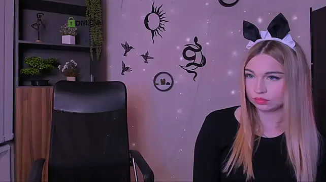 Angie_foxy1 - Flash tits (Angie)