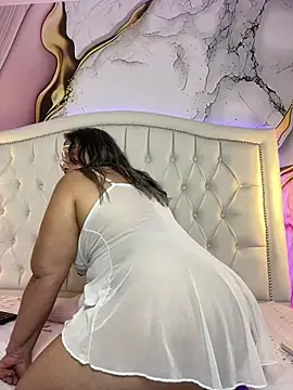Lucy_Milf_474 - RIDE DILDO IN PUSSY