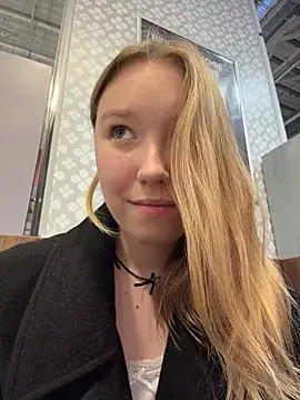 -NaughtyAngel- - MASSAGE TITS INFRONT OF STRANGERS