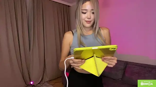 MasillesUreni - tease you with my sweet ass?🍑