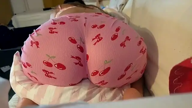 Camii2244 - Tease feet