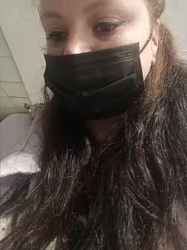 Sassy_Pants - topless audience
