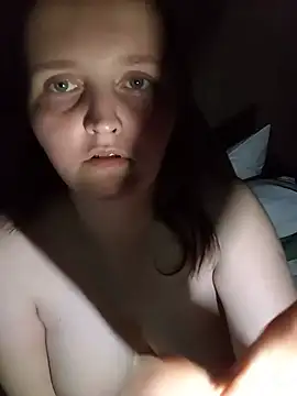 Funnifu - Hairbrush on pussy