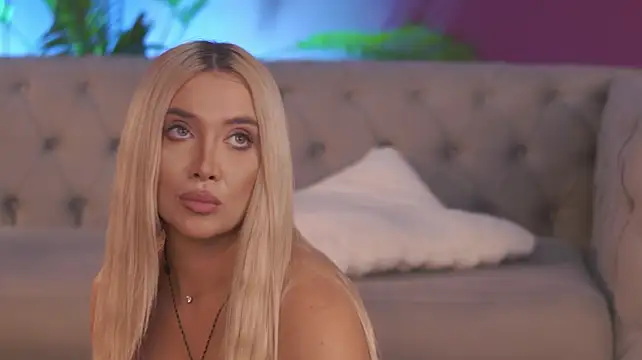 HottieJessyeX - Blowjob with eye contact