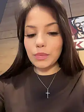 Chloe__Moon - remove the top near the urinals