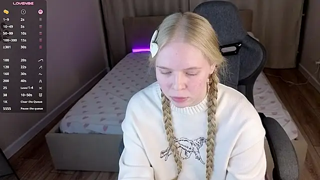 Sweet_Angelll - show sexy feet
