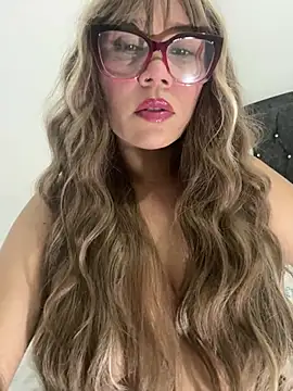 VictoriaSiren - Mostra ano🥵👀