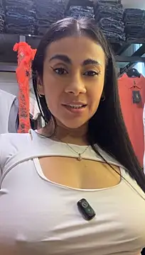 Laia_Hills - Play Titis