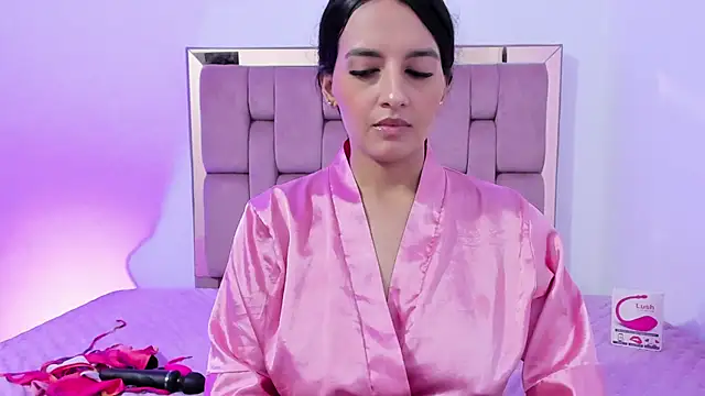 Trissha_xk1 - Now Open My Bra!! 😎