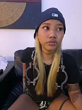Scarlet_Thai - Play my pussy