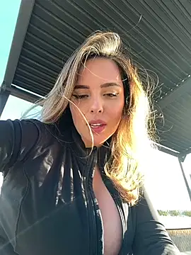 Alirawrz - Tease me in the vet
