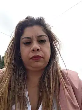 Laura-Hernandez - Shaking breasts in public