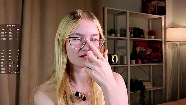 ShirleyHibley - IPINCH MY NIPPLES + SLAP