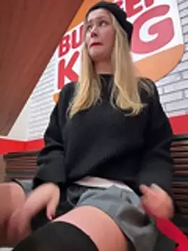 Blonde_exe - panty aside+rub clit close up at WC😈