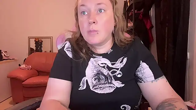 Kisicaxx - Play with HUGE dildo