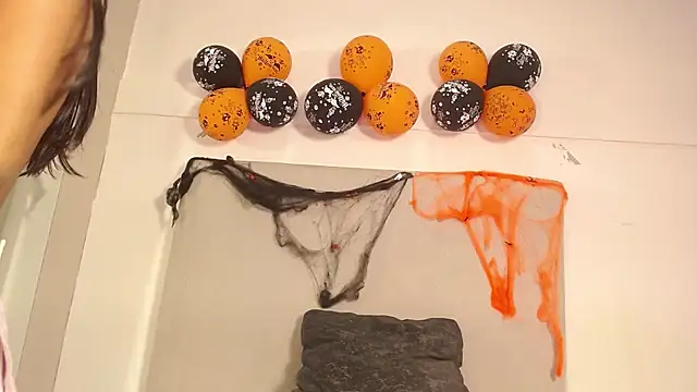 Queen_adhara - pop balloons